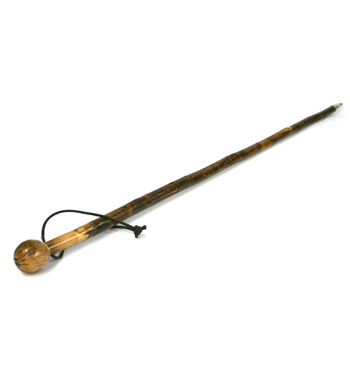 Bastón paseo por el monte con punta de metal de madera rústica y con brújula