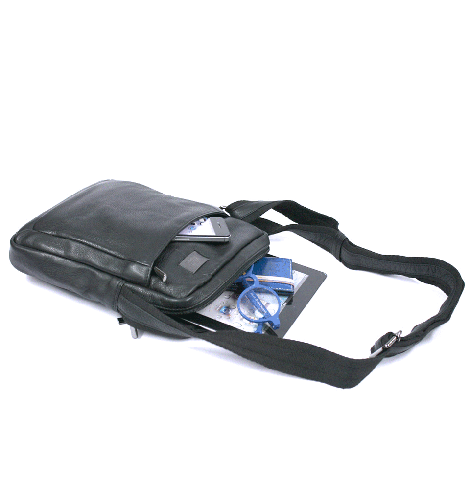 Bolso bandolera de tamaño mediano de piel color negro - comprar online precio 89€ euros