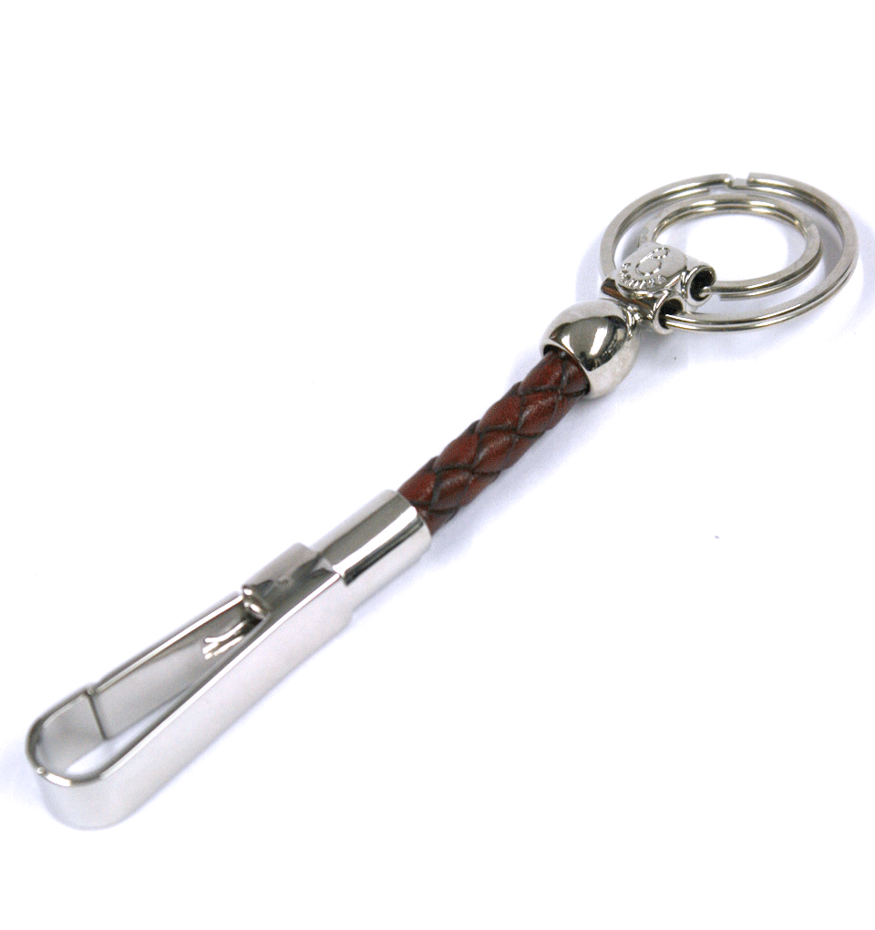 Llavero de piel marrón con mosquetón para  enganchártelo a la trebilla del pantalón