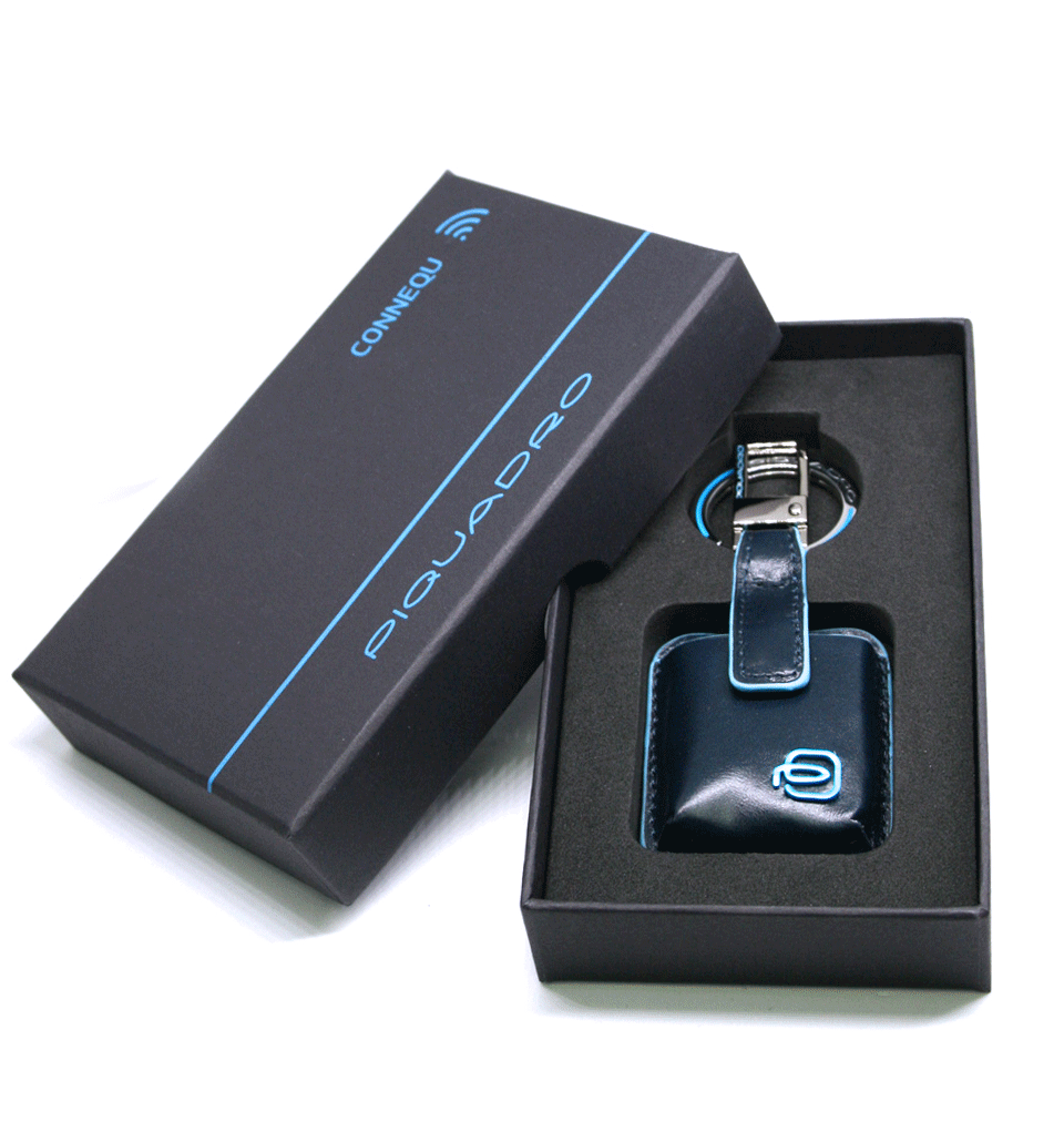 Llavero anti pérdida en piel para llaves o equipajes con dispositivo Connequ  marca Piquadro - comprar online precio 42€ euros