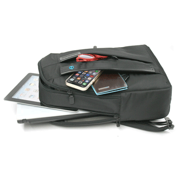 Mochila de tejido con detalles de piel marca Piquadro color negro - Solohombre