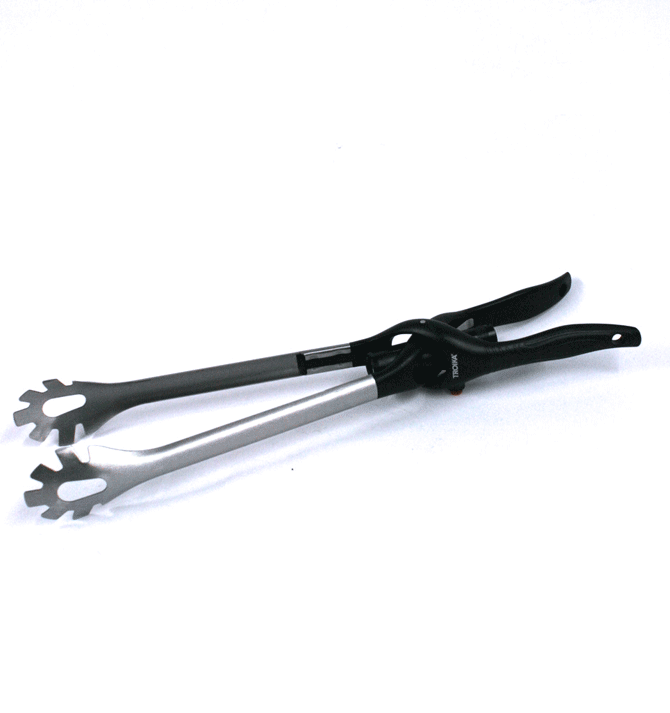 Pinza con luz para iluminar y ver tus carnes en la barbacoa